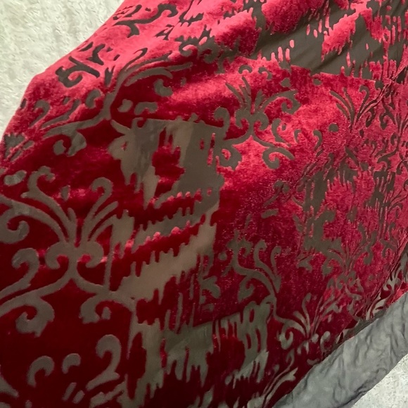 Vera Wang Burgundy Velvet Burnout Tunic Top Sz L Simply Vera Wimsigoth Whitchy - Picture 16 of 16